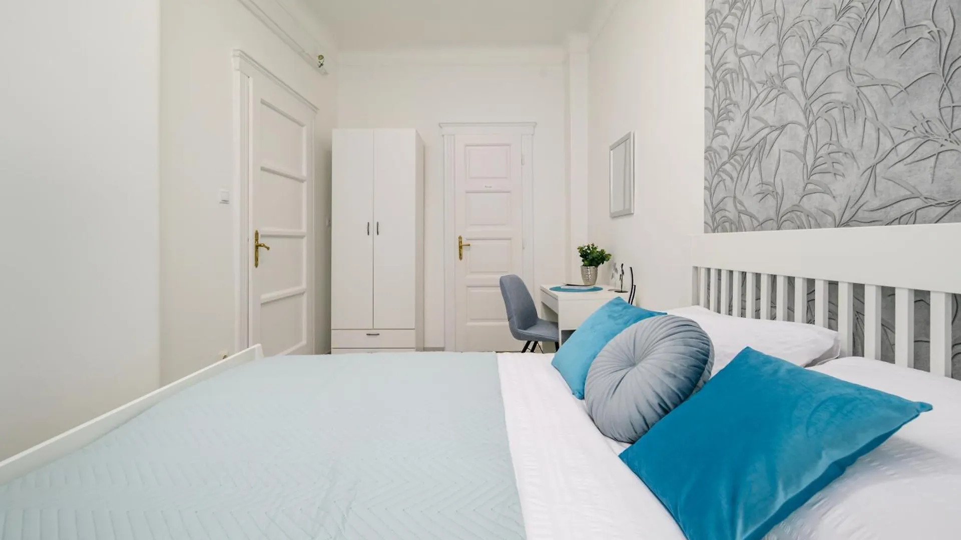 2Br Central Oasis Apartment Budapest Ungarn